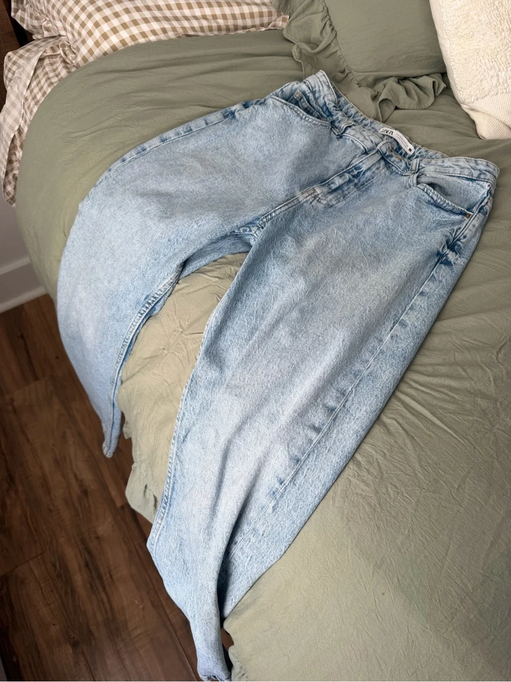 Zara Light Blue Straight-Leg Women’s Jeans